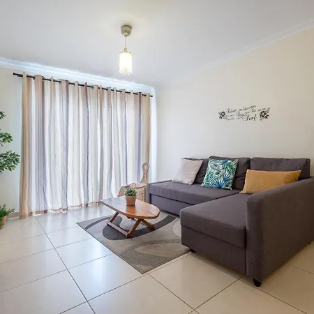 Poolside Peniche Apartment Baleal