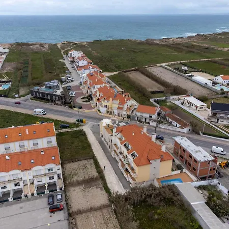 Poolside Peniche Baleal